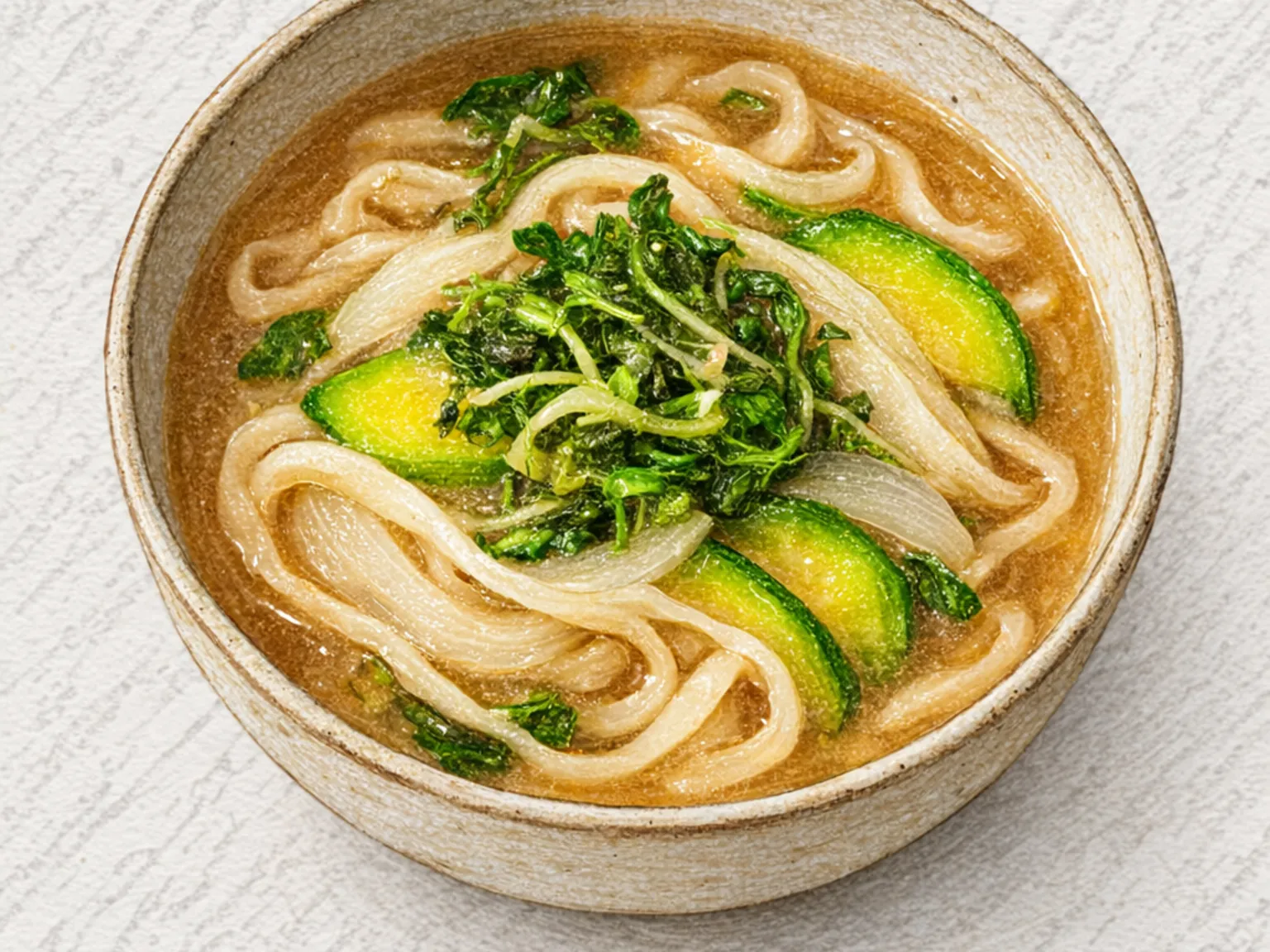 Naengi Doenjang Kalguksu (Macarrão com Pasta de Soja e Bolsa-de-Pastor)